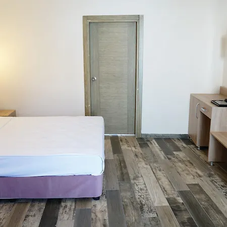 Arsi Enfi 4* אלאניה